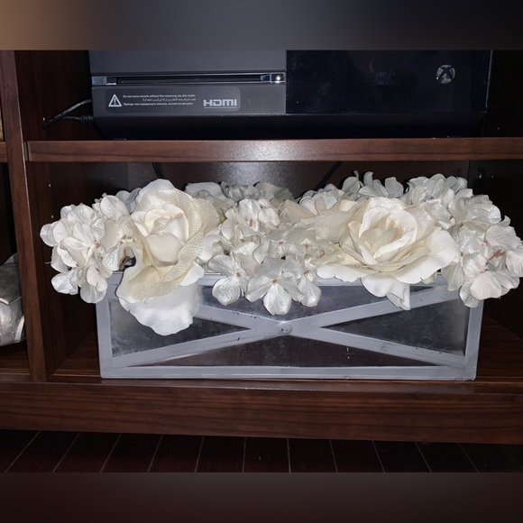 Flower decor - Picture 3 of 3